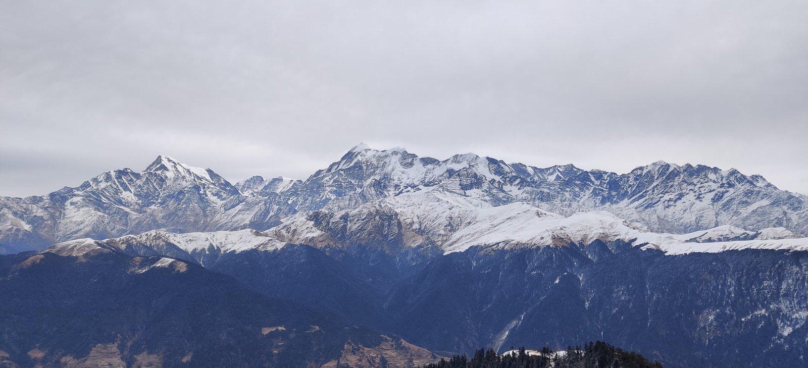The snow range seen from the Brahmatal trail in winter