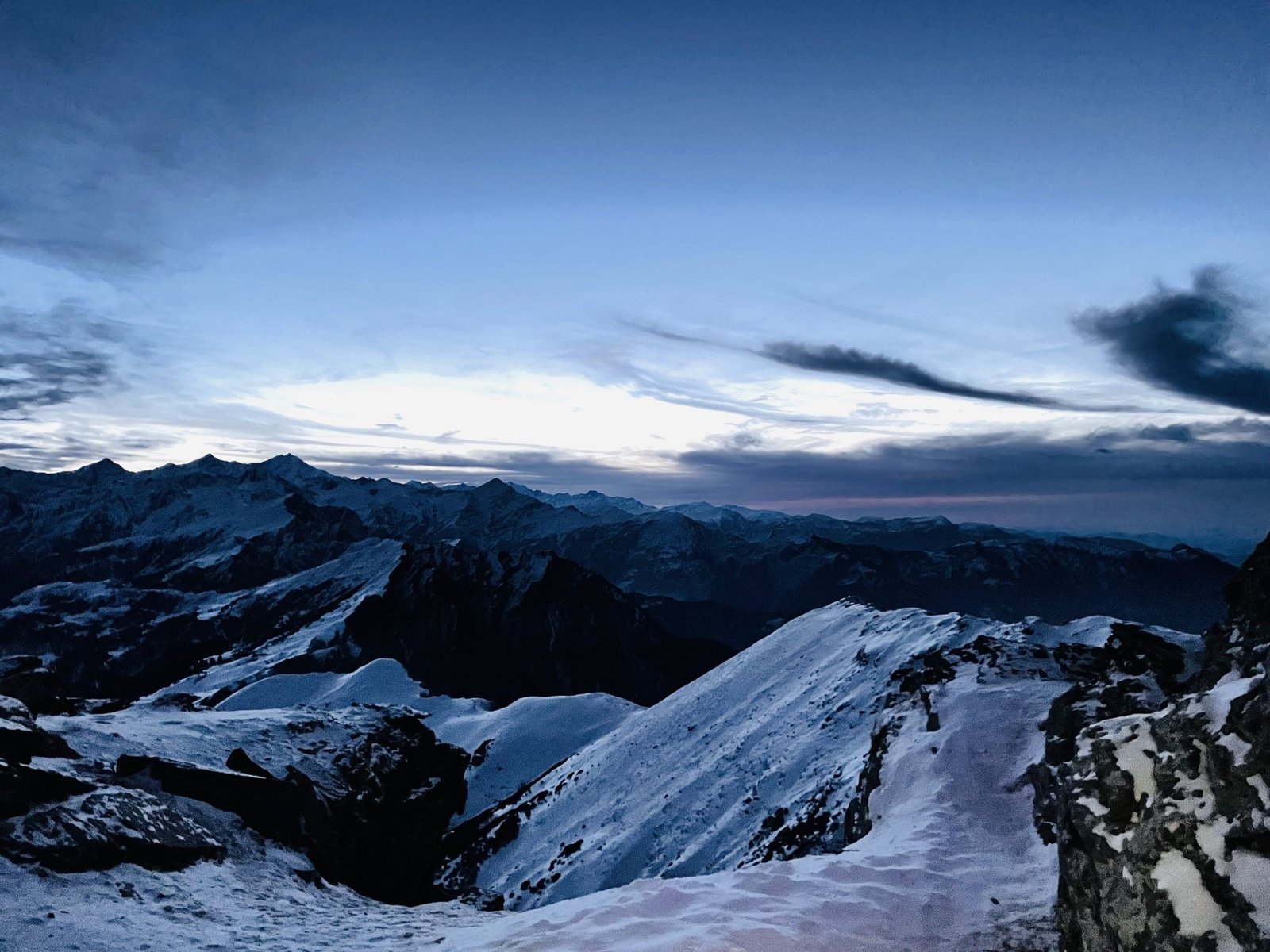 The summit ridge of Kedarkantha just before sunrise