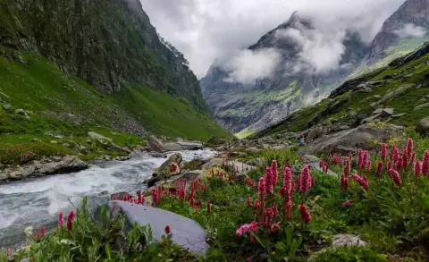 Hampta Pass Weather and Temperature by Month (June to September)