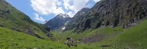Hampta Pass Trek Distance: 26.5 km, Height 14,100 ft
