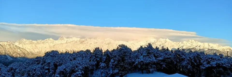 Dayara Bugyal Trek in March: Last Snow Month vs April