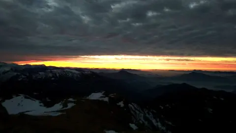 Kedarkantha summit sunrise clouds